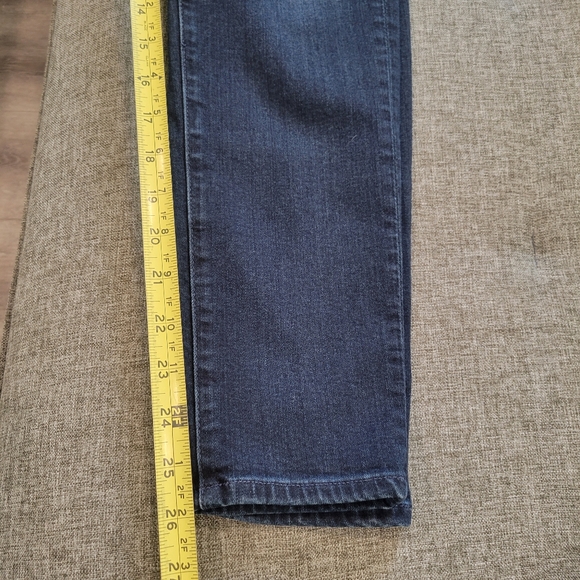AG Adriano Goldschmied The Stevie Ankle Slim Straight Leg Jean Size 27 - Picture 6 of 9